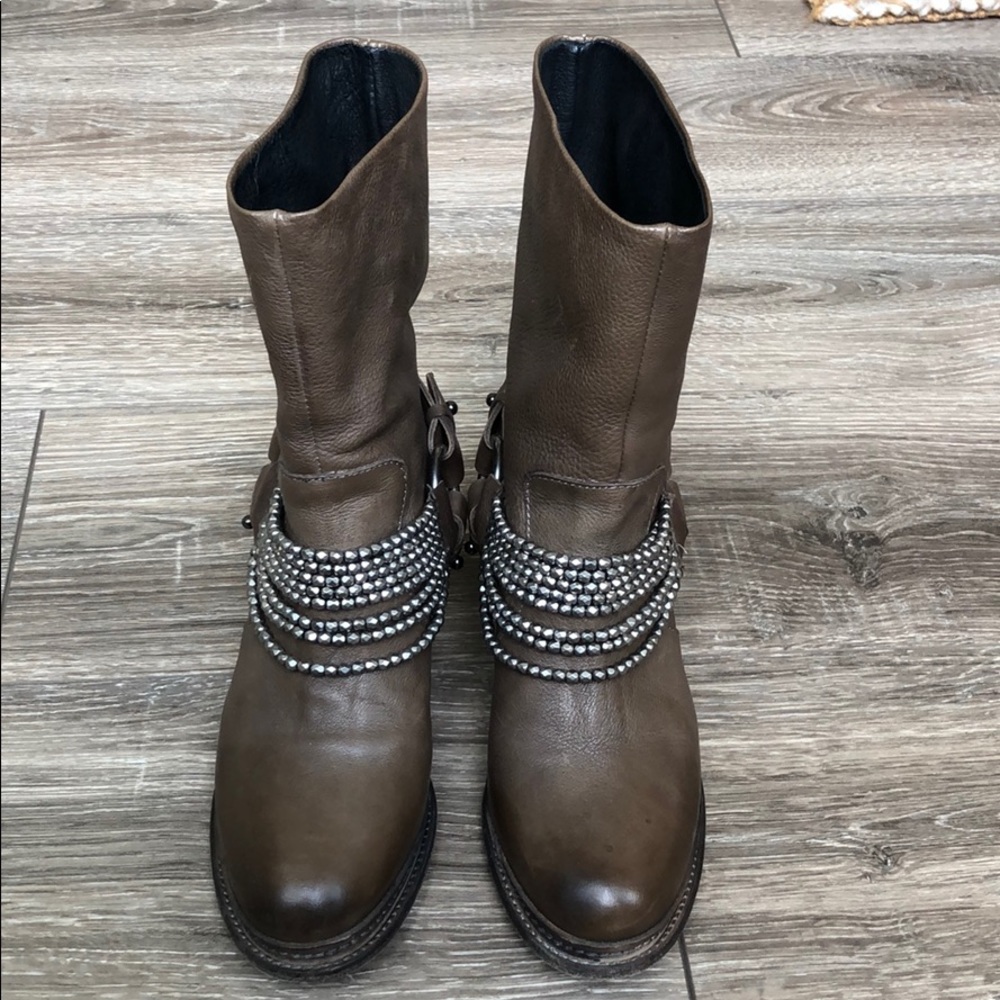 VERA WANG Natasha Chain Biker Boots